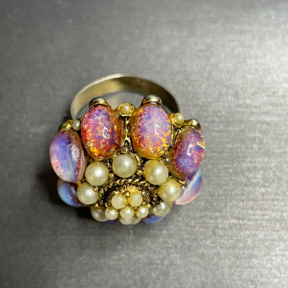 Vintage Opal Glass High Dome Adjustable Ring Size 7 Imitation Pearl Like A Cake - Picture 5 of 12